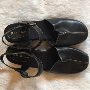 Naturalizer black Mary Jane 2 1/2"wedges sz9
