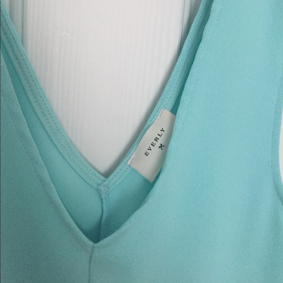Mint Everly v-neck dress - Picture 2 of 2