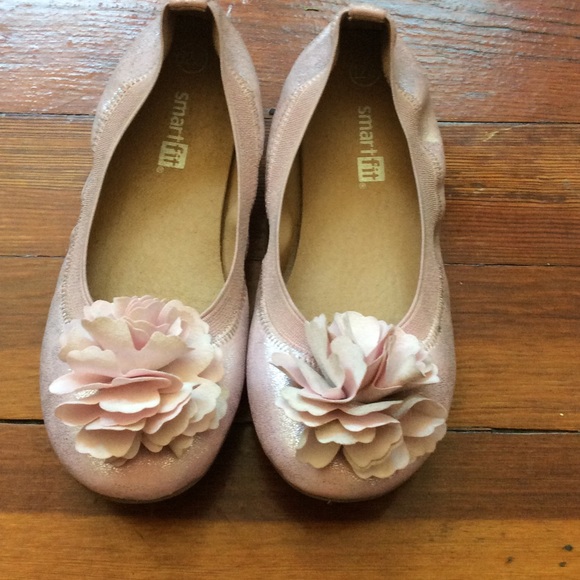 Girls pink flats - Picture 2 of 4