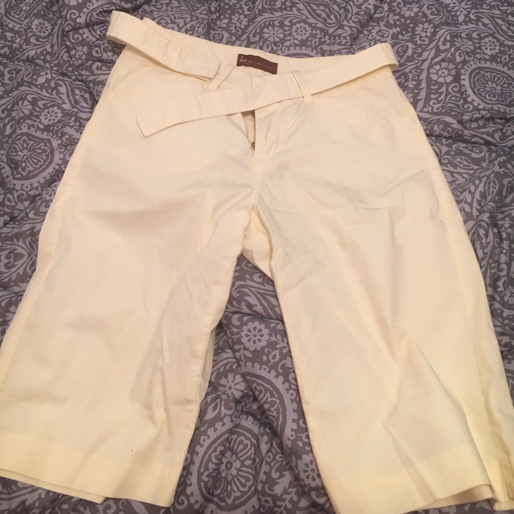 Lee yellow capris