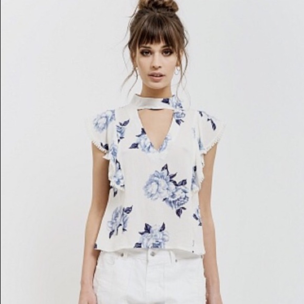 Floral choker shirt. Offers welcome