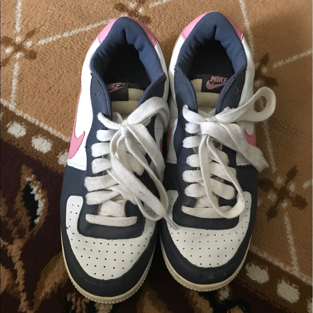 extra durable rubber nike