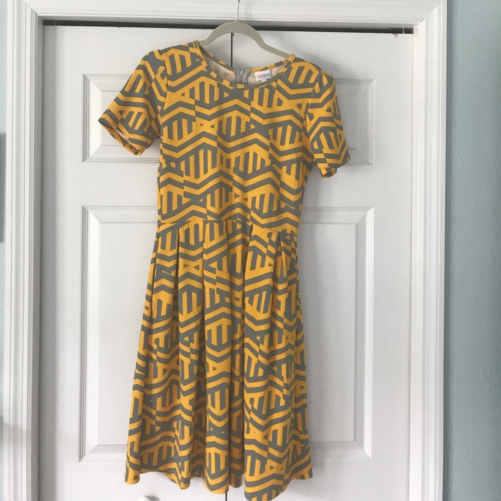 LuLaRoe - Amelia - medium