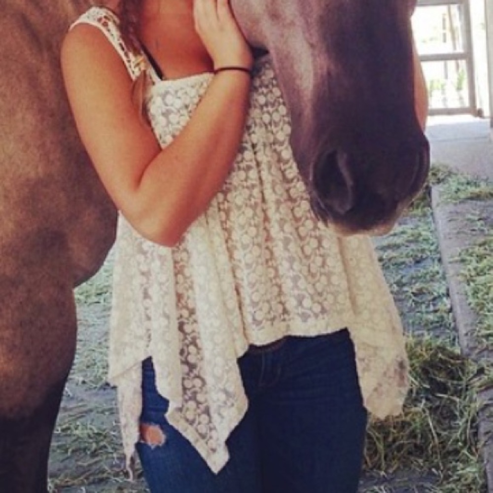Urban cream lace top!