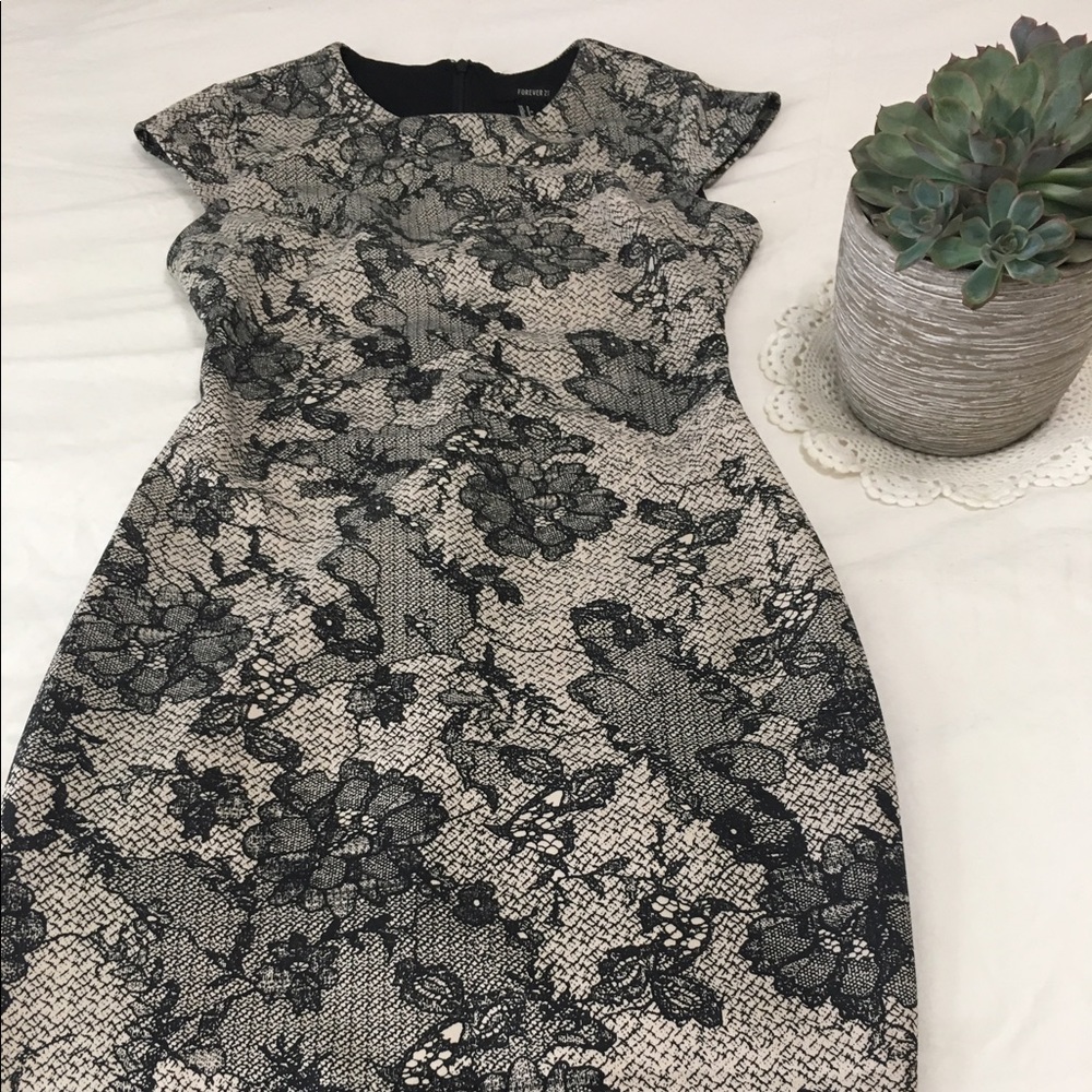 Cap sleeve dress