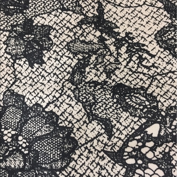 Cap sleeve dress - Picture 2 of 3