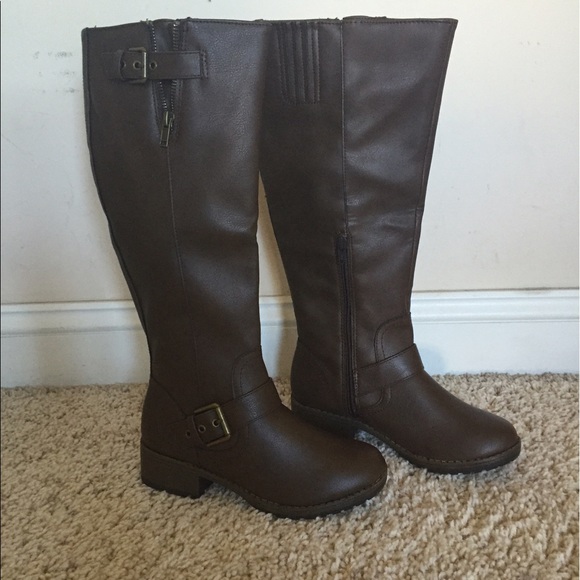 NWT tall brown boots - Picture 2 of 6