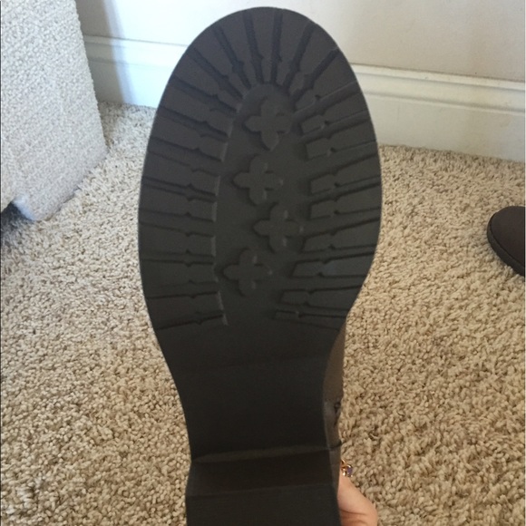 NWT tall brown boots - Picture 4 of 6