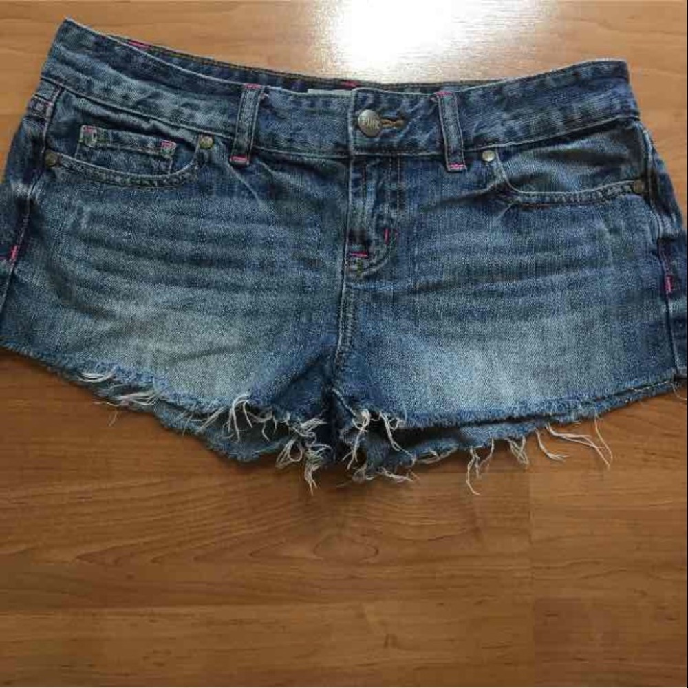 Cut off jean shorts