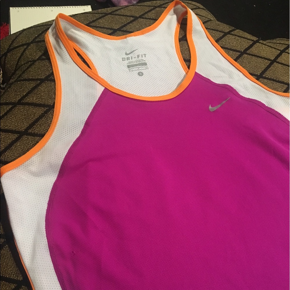 Nike dri-fit tank top size small