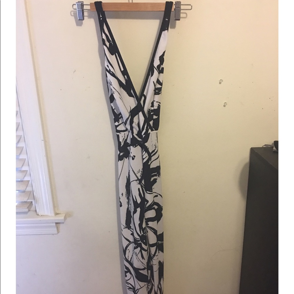 Black and white skin fitting  romper