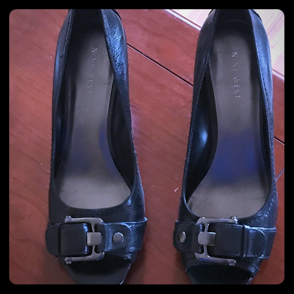 Nine West leather wedges size 7m open toe