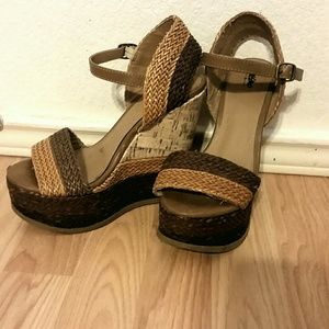 Brown and cork Wedges