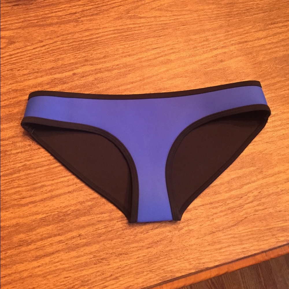 Authentic Triangl swim bottoms