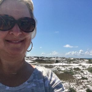 Meet your Posher, Holly