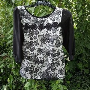 Adorable White and Black Blouse