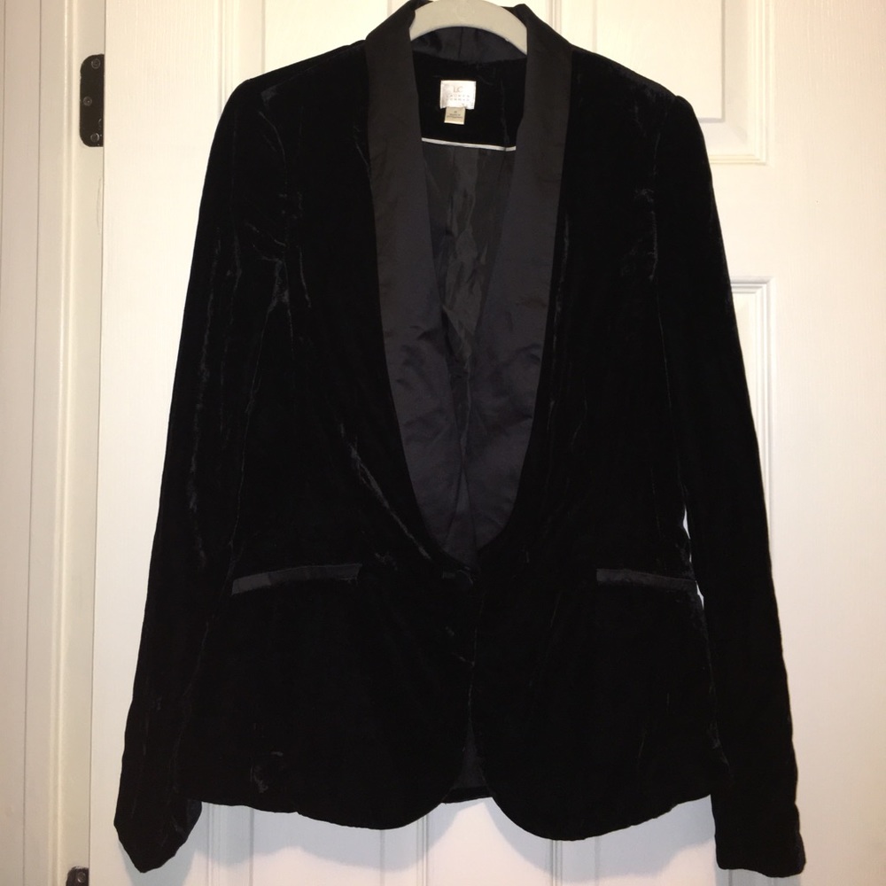 Lauren Conrad Black Crushed Velvet Tuxedo Blazer