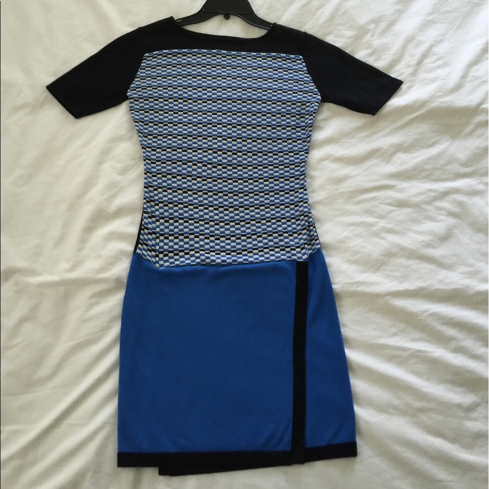 ☀️4/$20 New Dress Size M fitted. Pls see pics