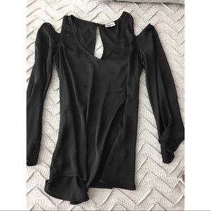 Cold shoulder Mumu blouse