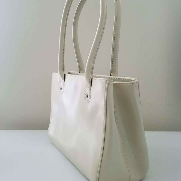 White Handbag - Picture 2 of 4