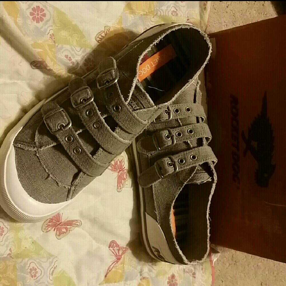 Women's Rocketdog shoes size: 11