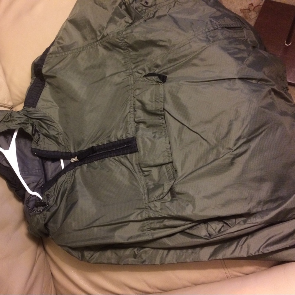 GAP windbreaker