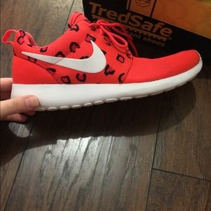 Nike Roshes Run