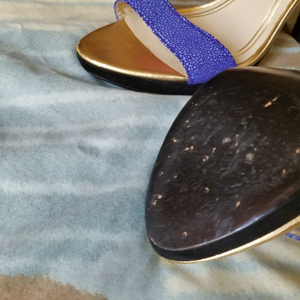 Heels - Picture 2 of 3