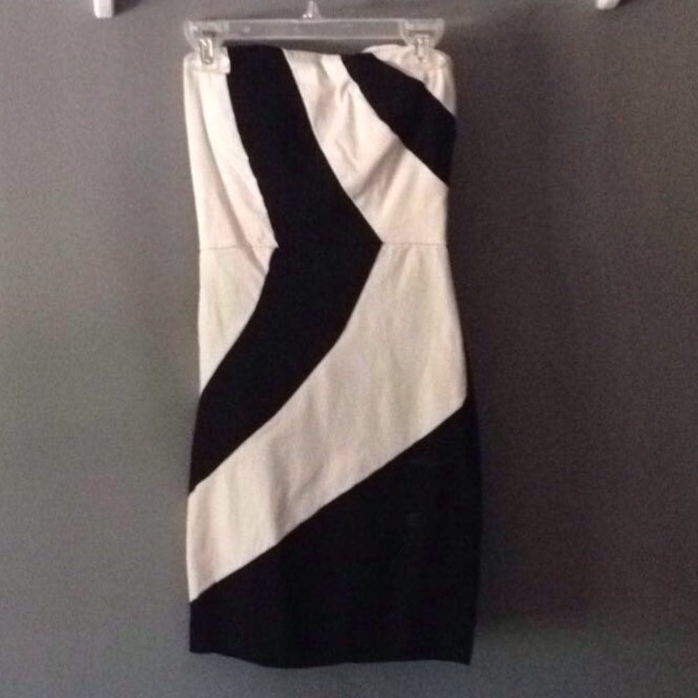 Strapless dress