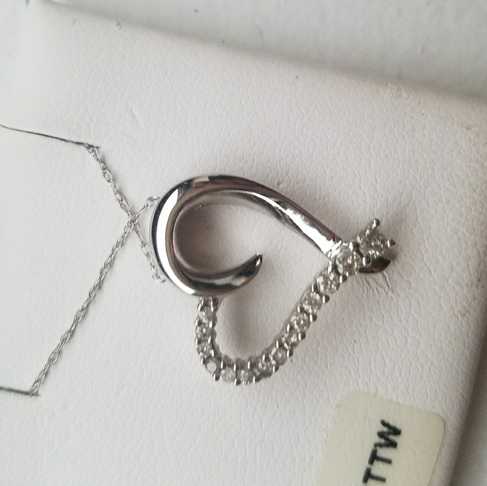 Diamond Heart Necklace 10 Karat White Gold