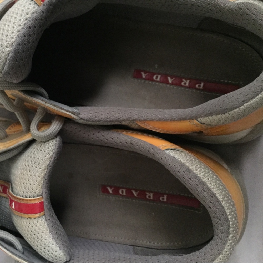 Prada - Picture 4 of 4