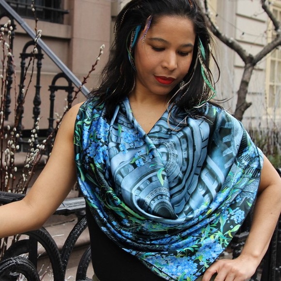 100% silk square scarf wrap "Forget-me-nots" grey blue floral - Picture 3 of 8