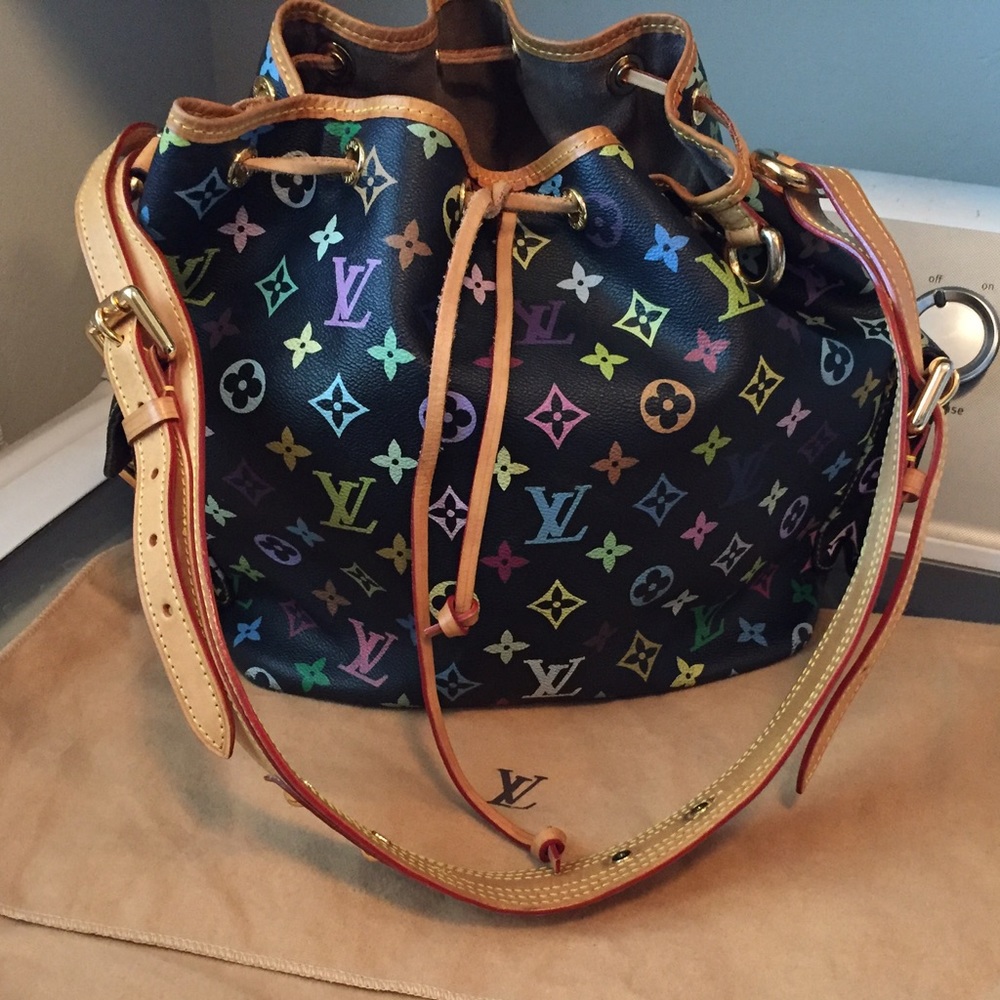 Authentic pre loved LV noe black