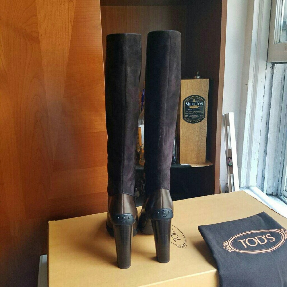 TOD’S Knee high Suede &Leather boots - Picture 2 of 8