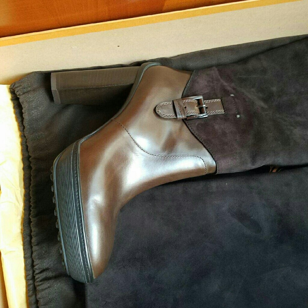 TOD’S Knee high Suede &Leather boots - Picture 4 of 8