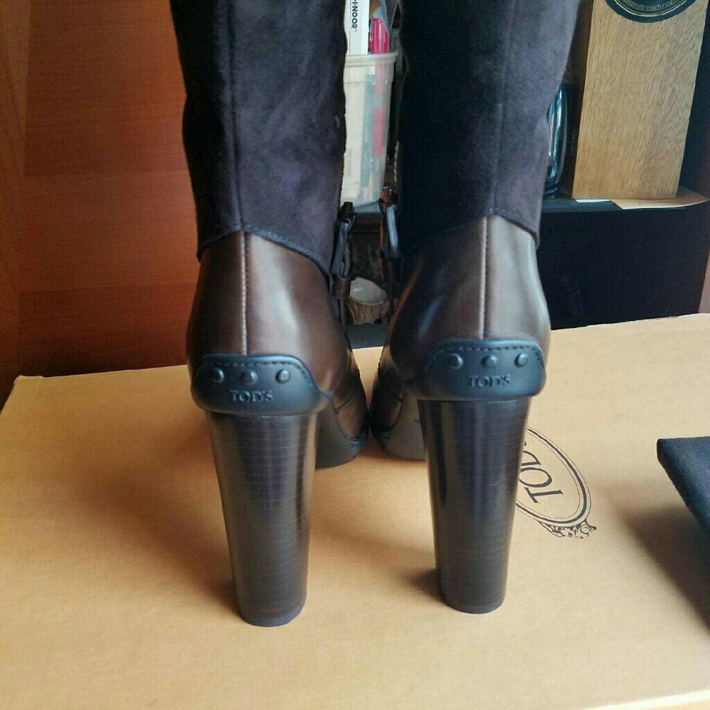 TOD’S Knee high Suede &Leather boots - Picture 3 of 8