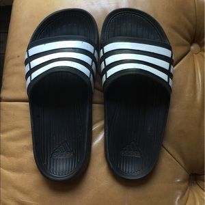 ADIDAS slides kids size 1