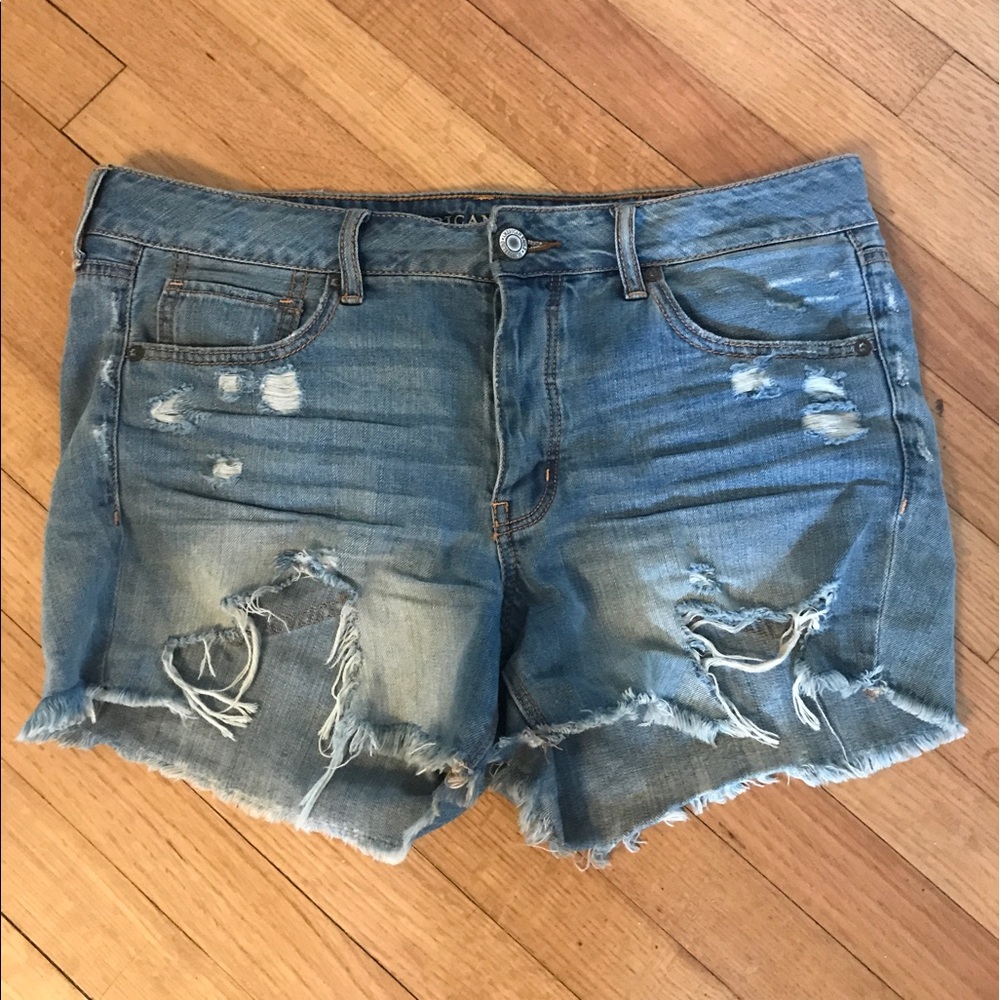 American Eagle AE tomgirl shorts
