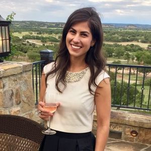 Meet your Posher, Danielle