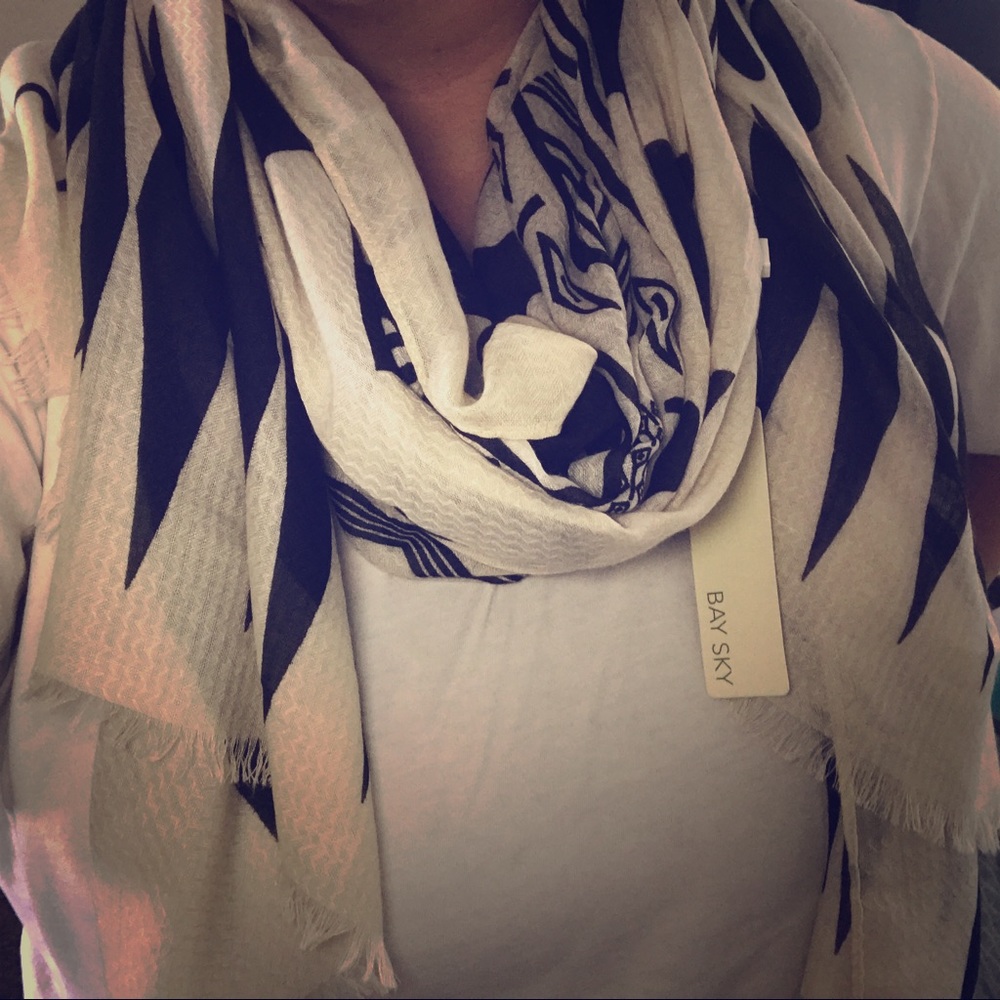 Bay Sky scarf