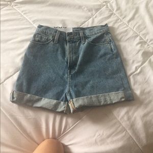 Mom high rise Jean shorts