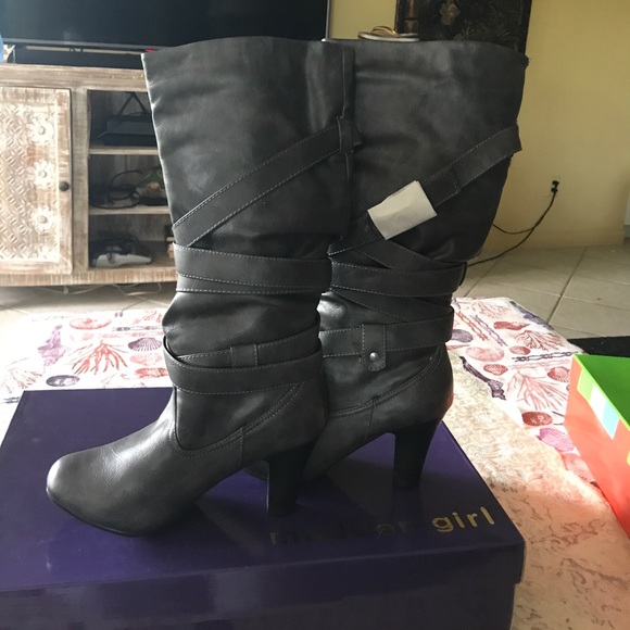 Boots by Steve Madden girl brand new with tag - Picture 2 of 3