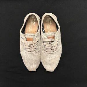 Toms Canvas Shoes