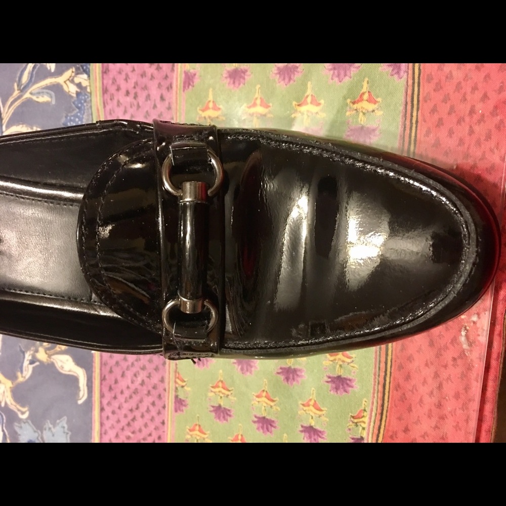 Ecco Black Patent Loafer Low Heel Size 9-10 (40)