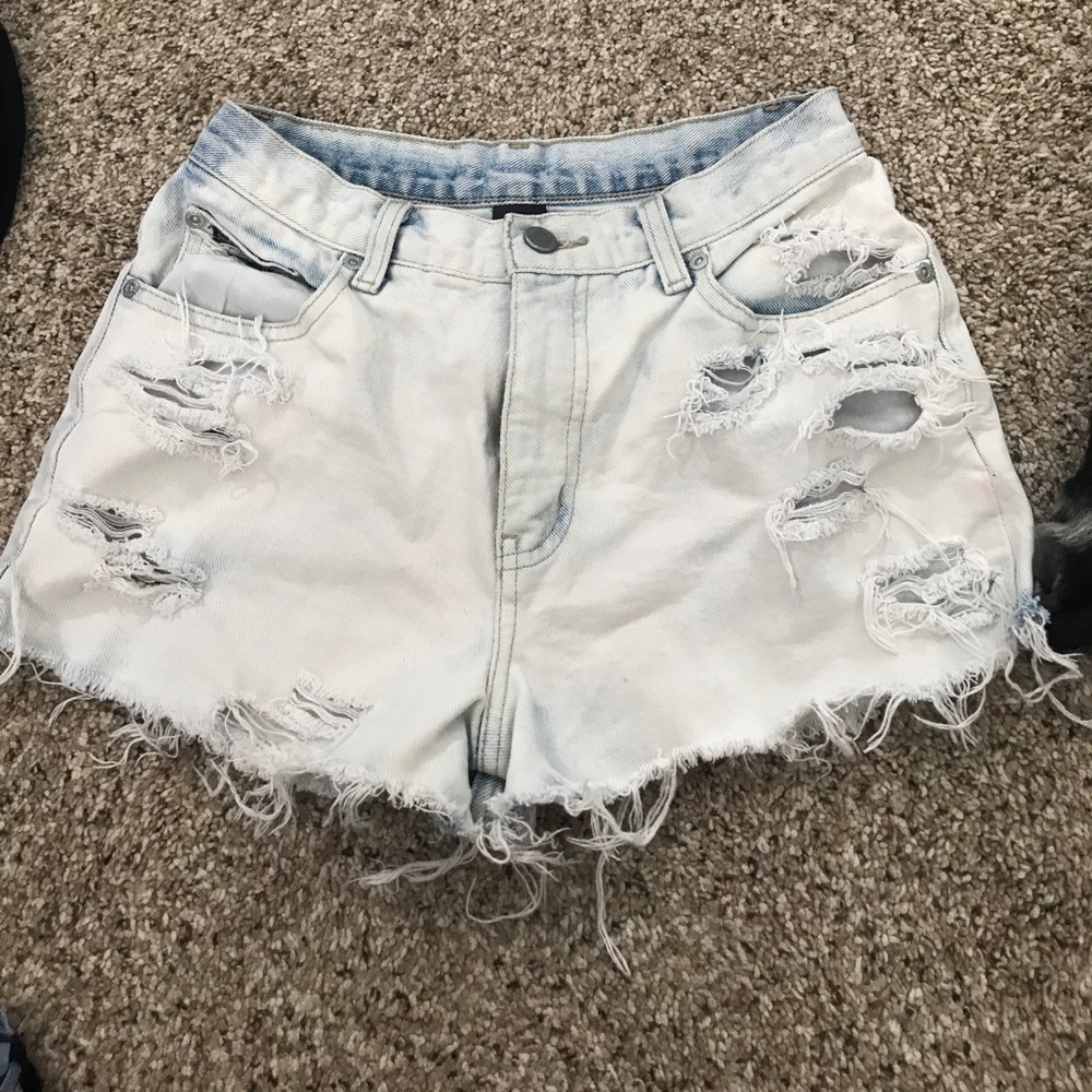 highwasted distressed shorts