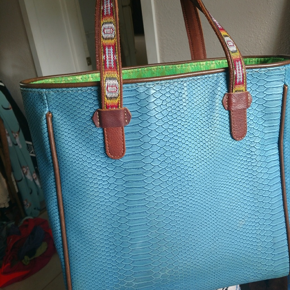 SOLD****Consuela Indy Classic Tote *like new*