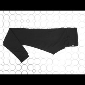 Long black lululemon low rise wunderunder leggings