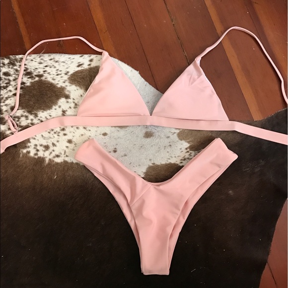 Restocked Isla bikini - Picture 3 of 4