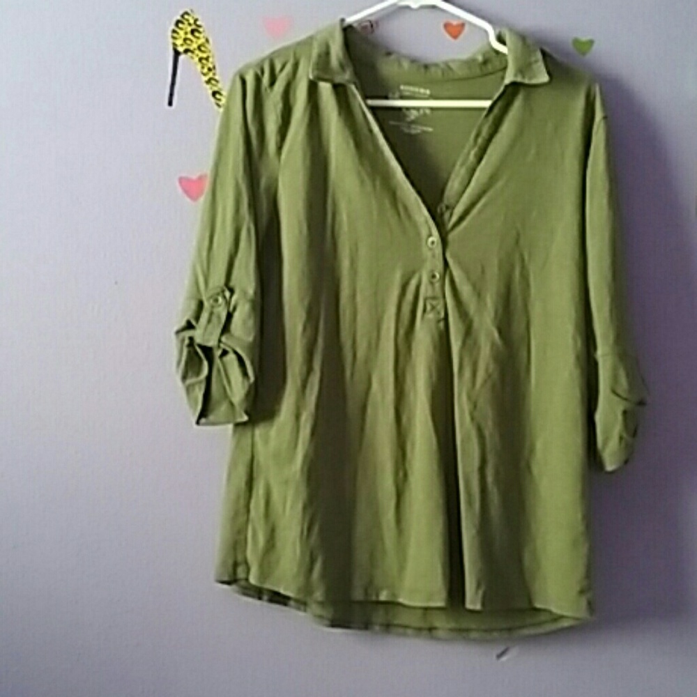 Green long sleeve shirt
