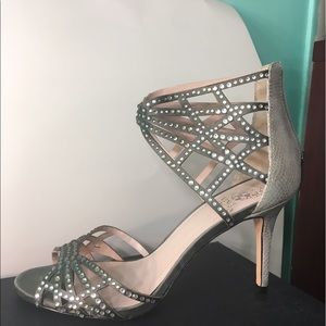 Vince Camuto beautiful heel sandals 7.5 US
